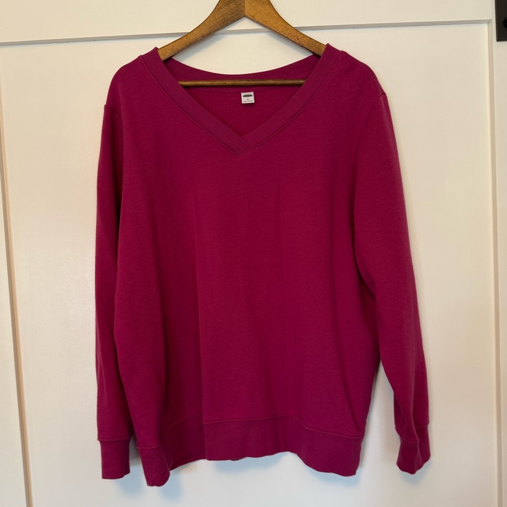 Magenta V-neck Old Navy Sweatshirt
